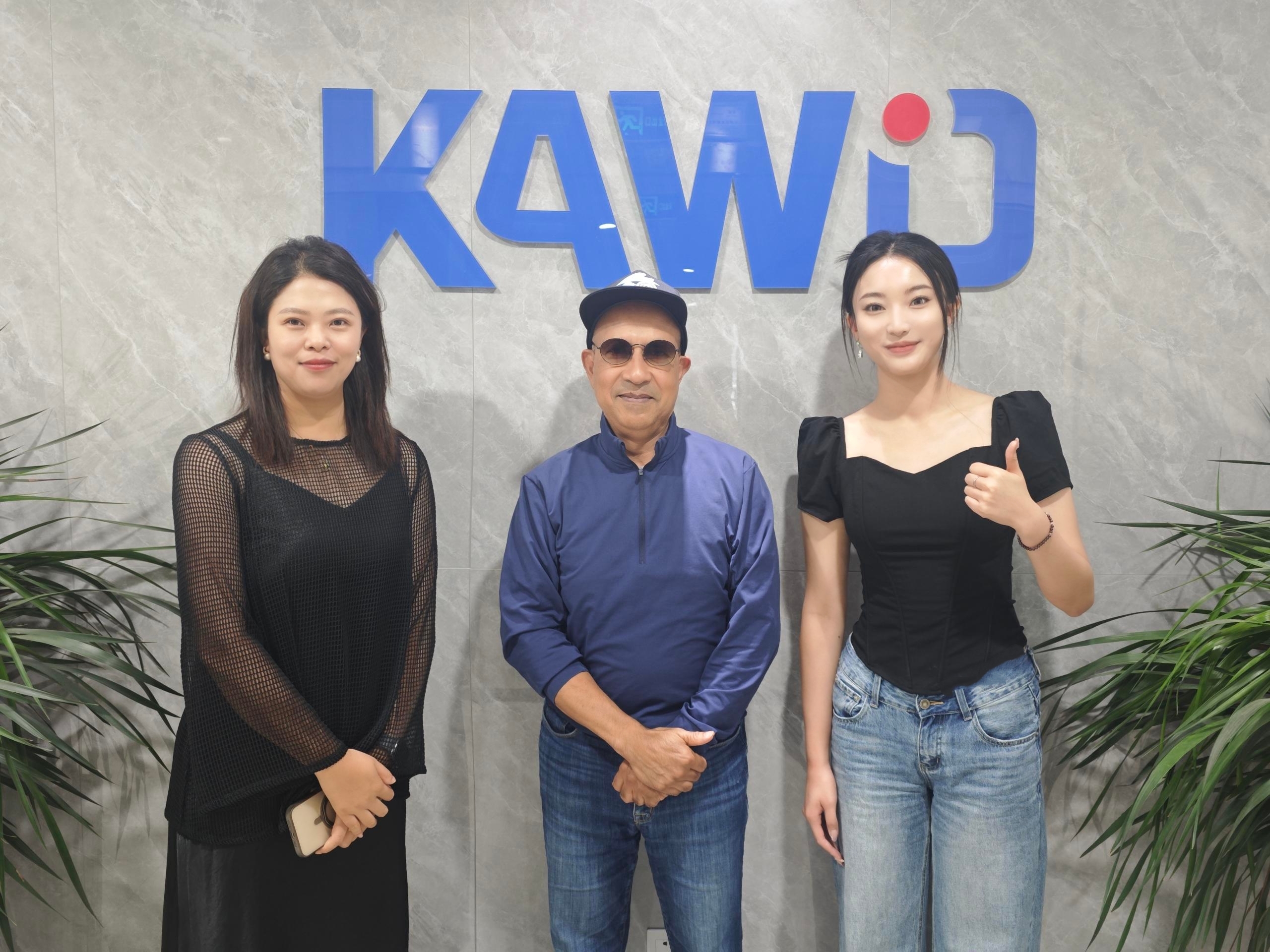 Добро пожаловать американские клиенты, чтобы посетить компанию Kawo для руководства